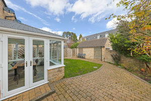 Staunton Close